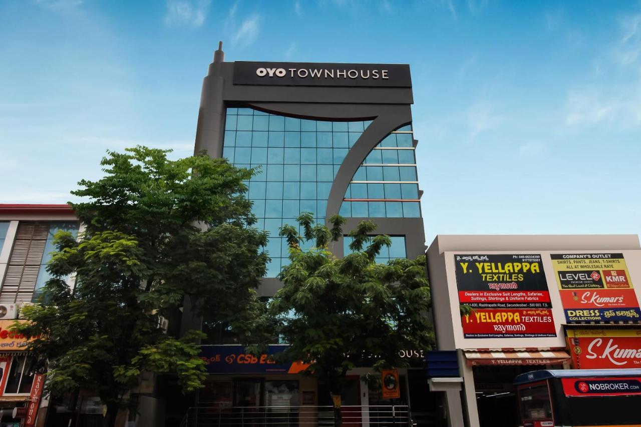 Oyo Townhouse 600 Gangothri Hotel Secundurabad Esterno foto