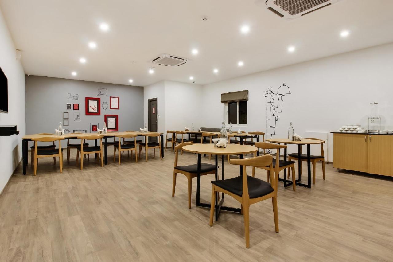Oyo Townhouse 600 Gangothri Hotel Secundurabad Esterno foto
