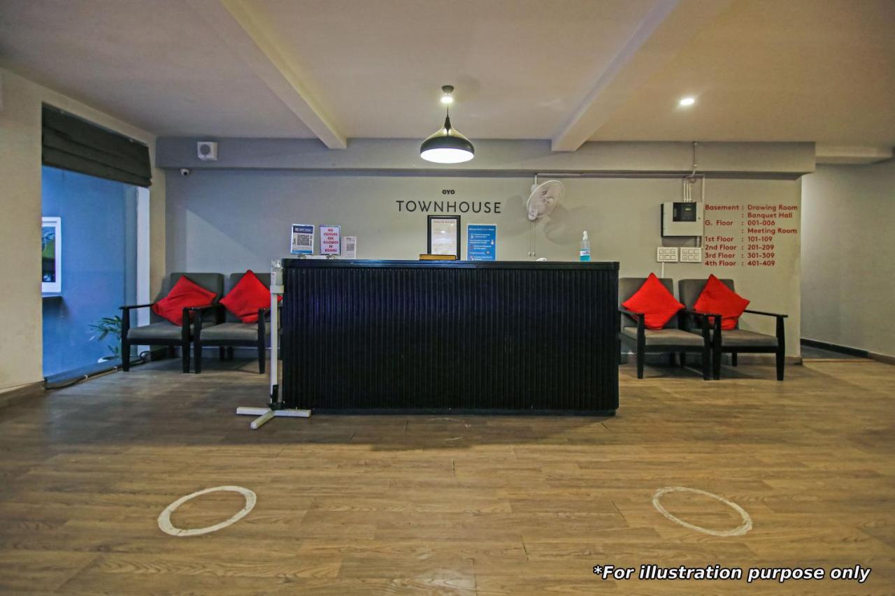 Oyo Townhouse 600 Gangothri Hotel Secundurabad Esterno foto
